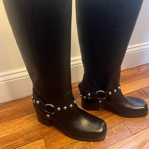 Marc Fisher ofida boots